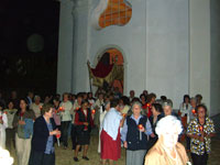 La processione sul sagrato di S.Adriano