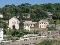 Il convento dei padri Cappuccini nella baia di Portobello a Sestri Levante