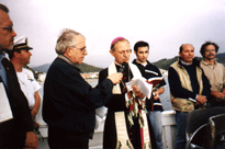 Mons. Vescovo celebra il rito della benezione