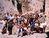 Gita sociale 2002: Calabria. Foto di gruppo a Gerace