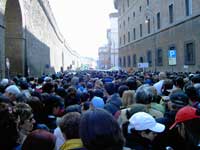 Già dal mattino tutti in coda per andare dal Papa