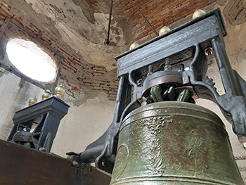 Sestri Levante San Pietro in Vincoli particolare campane