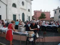 Trecento persone partecipano alla cena