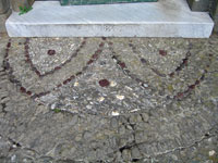 Particolare del sagrato di Sant'Andrea di Borzone
